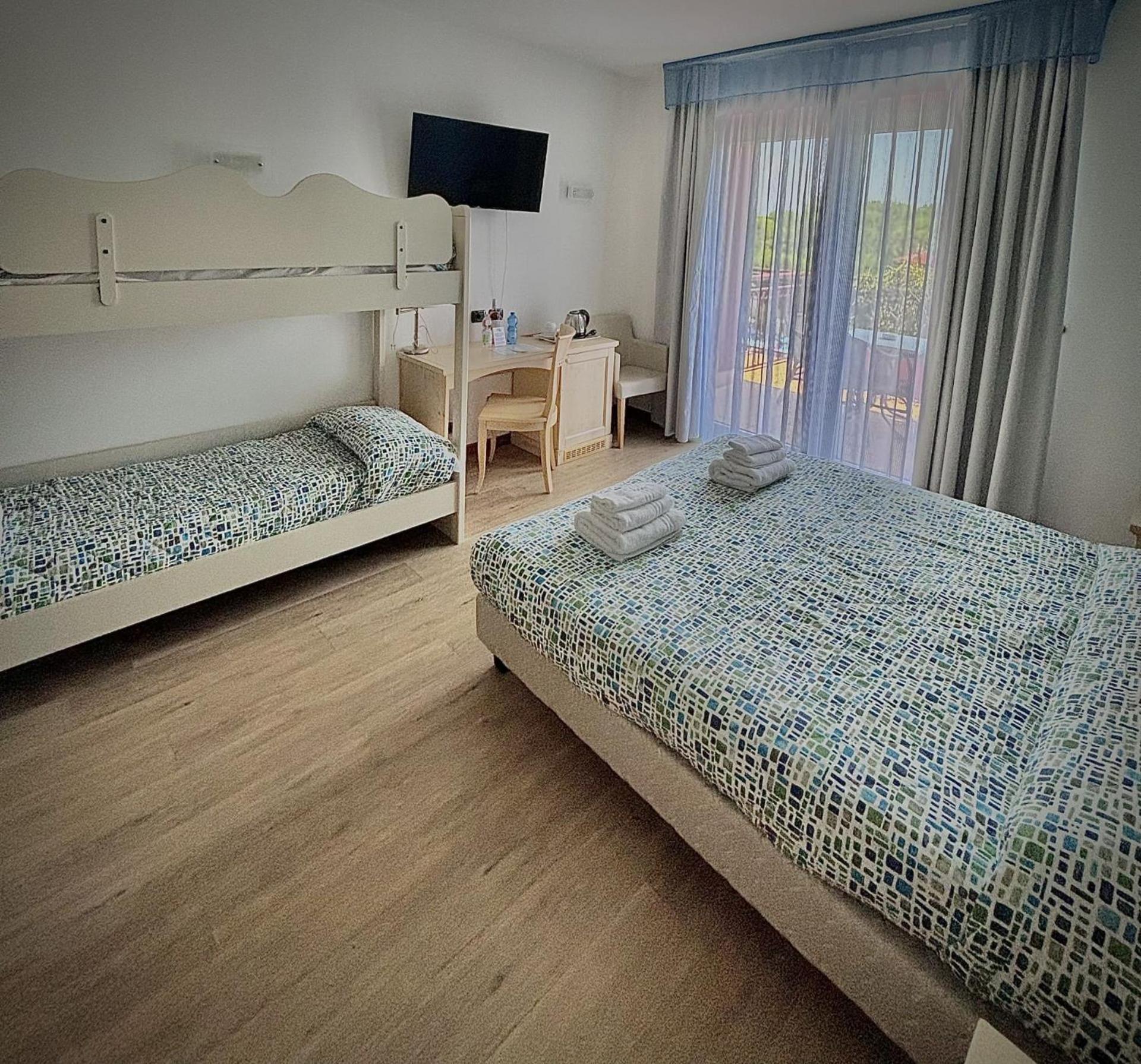 Hotel Bella Italia Peschiera del Garda Esterno foto
