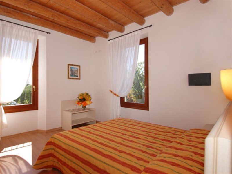 Hotel Bella Italia Peschiera del Garda Esterno foto