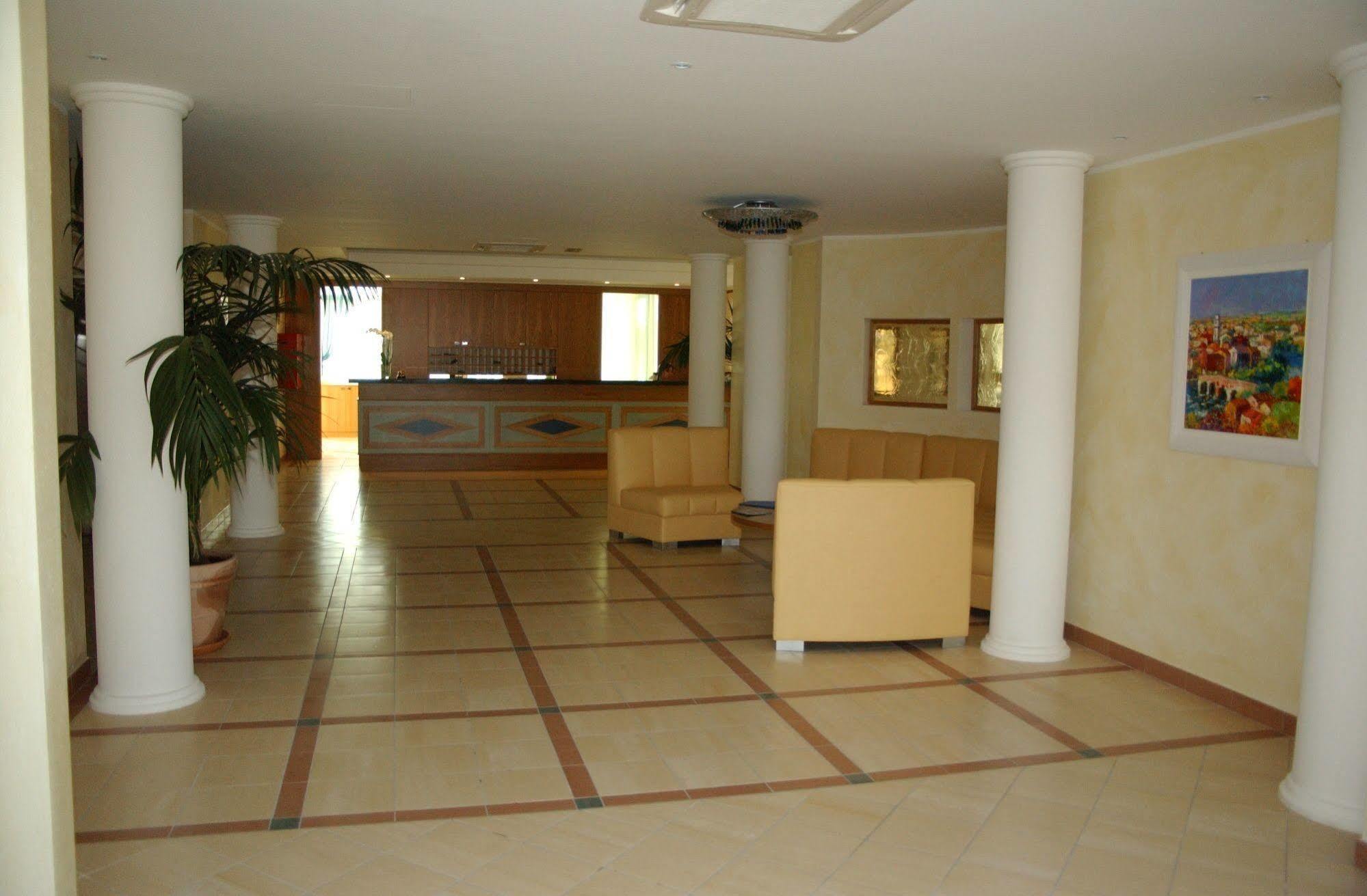 Hotel Bella Italia Peschiera del Garda Esterno foto