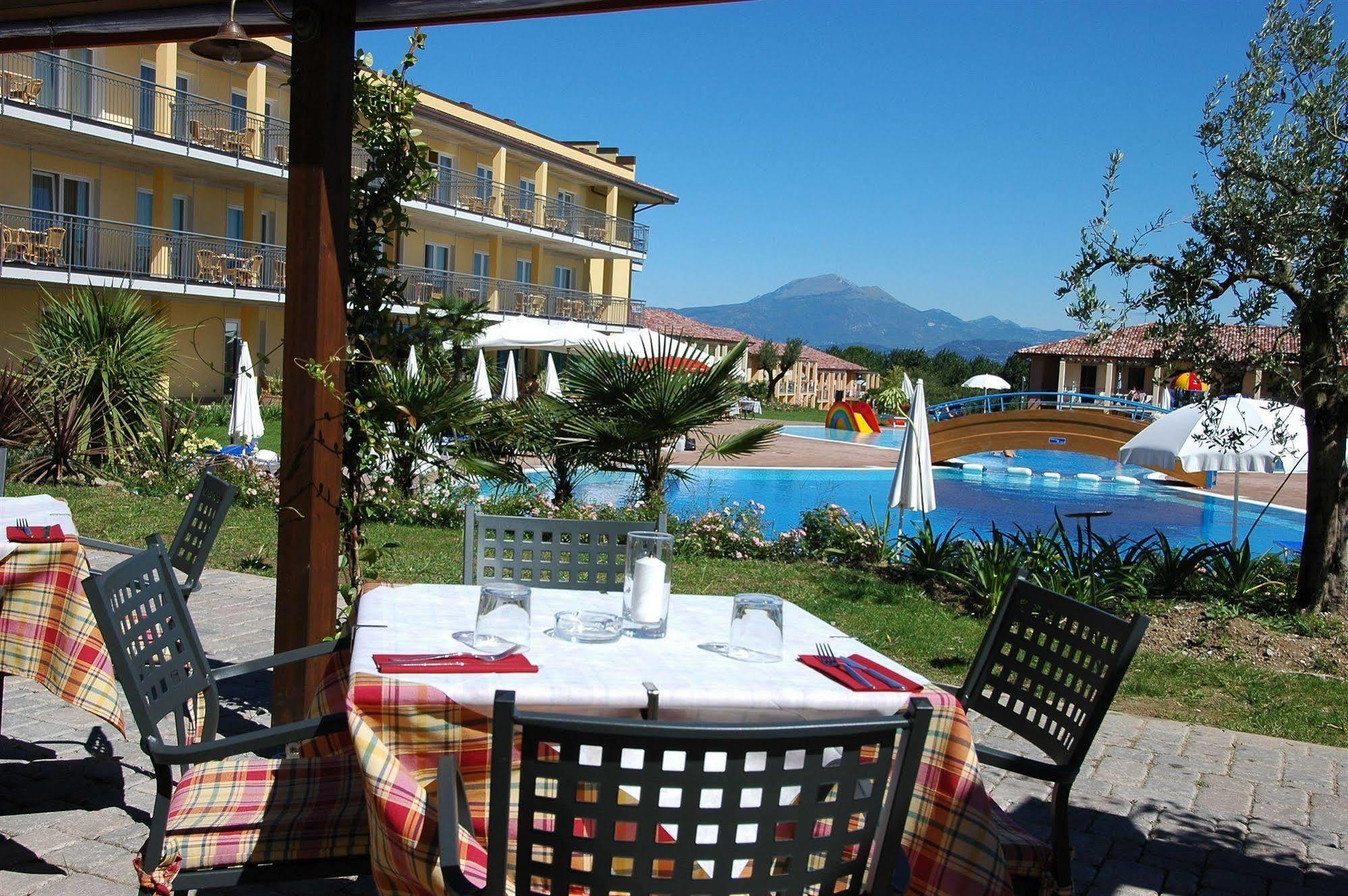 Hotel Bella Italia Peschiera del Garda Esterno foto